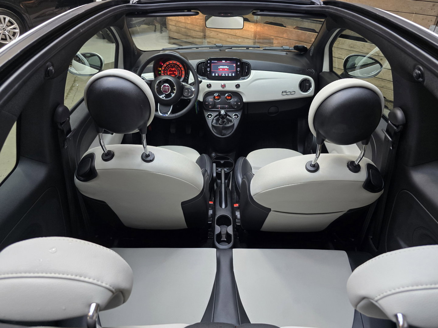 Fiat 500C 1.0 Hybrid Dolcevita Climate control leder Carplay DAB+ Achtersensoren 15''LM