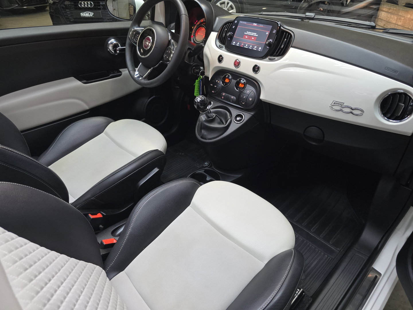 Fiat 500C 1.0 Hybrid Dolcevita Climate control leder Carplay DAB+ Achtersensoren 15''LM