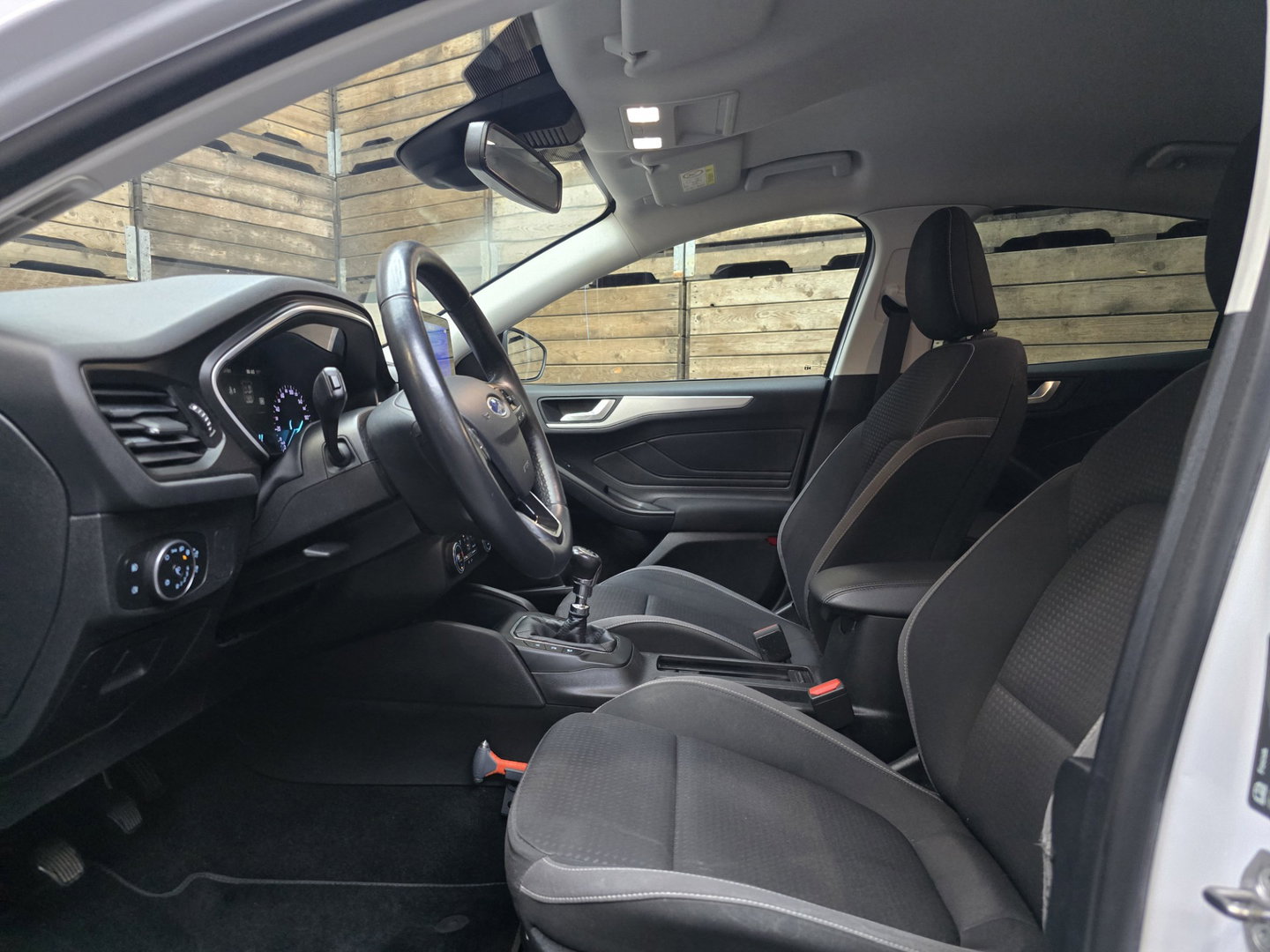 Ford Focus 1.0 EcoBoost Trend Edition Business PDC Navi Clima Cruise LM