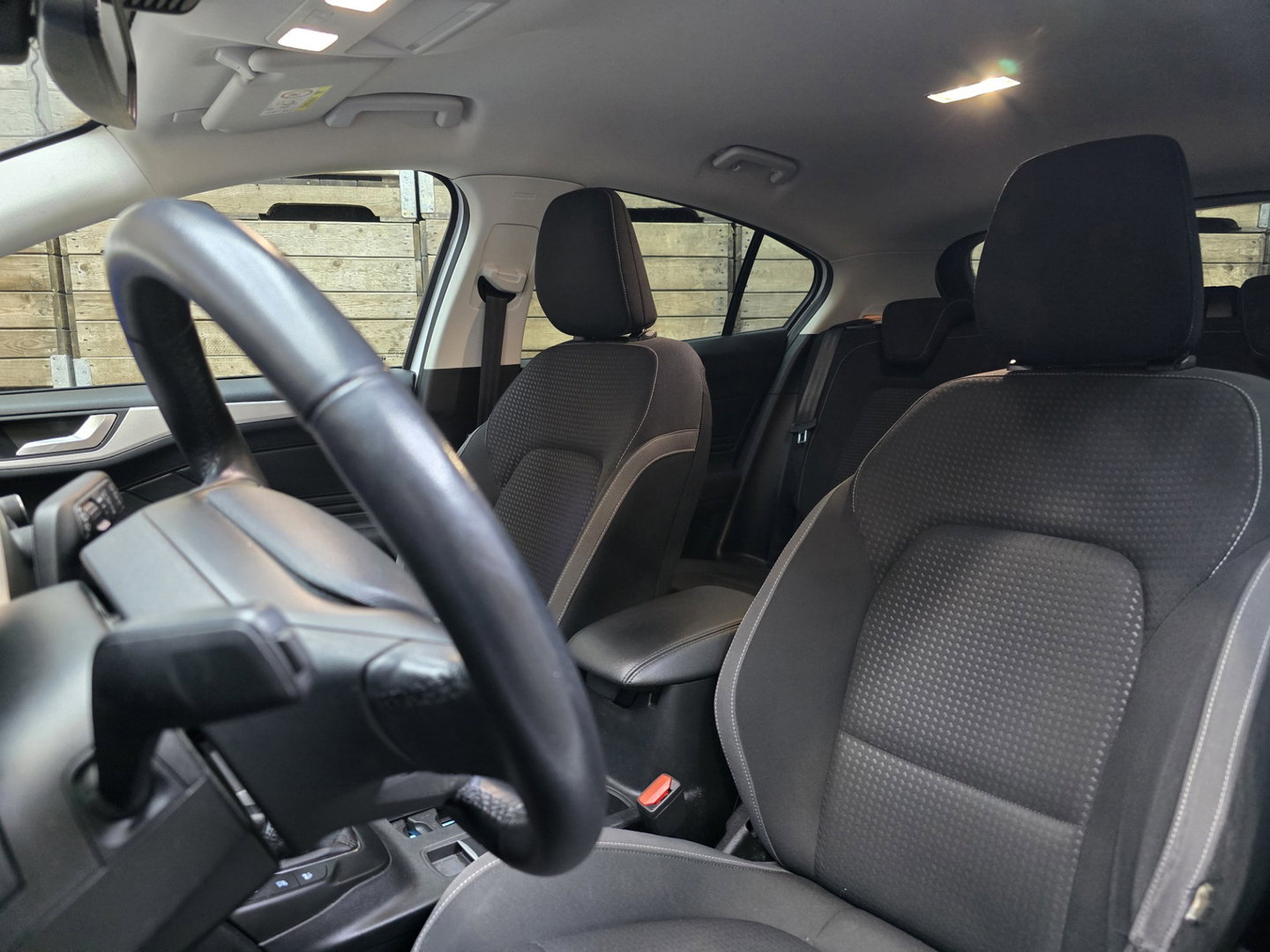 Ford Focus 1.0 EcoBoost Trend Edition Business PDC Navi Clima Cruise LM