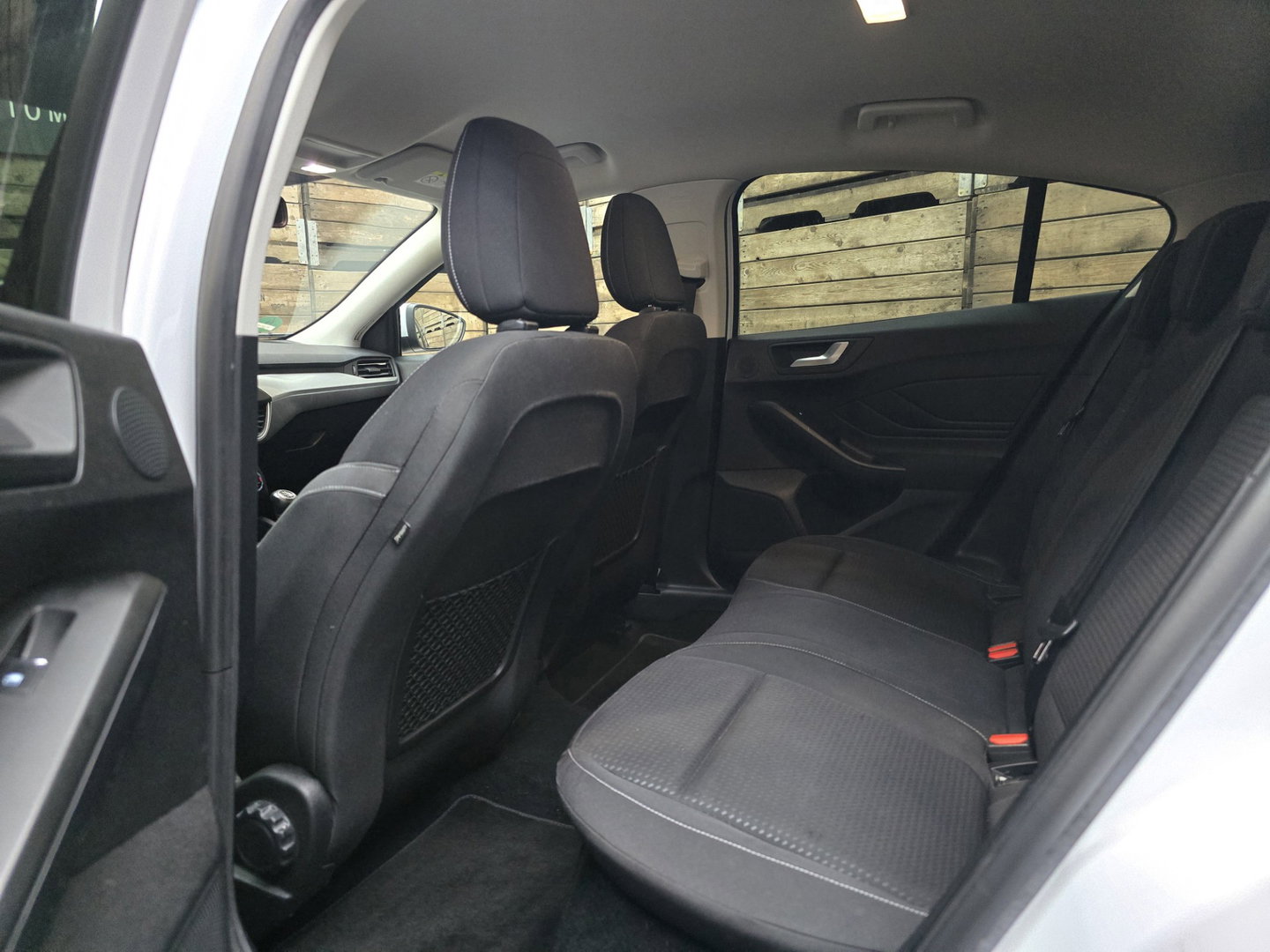 Ford Focus 1.0 EcoBoost Trend Edition Business PDC Navi Clima Cruise LM