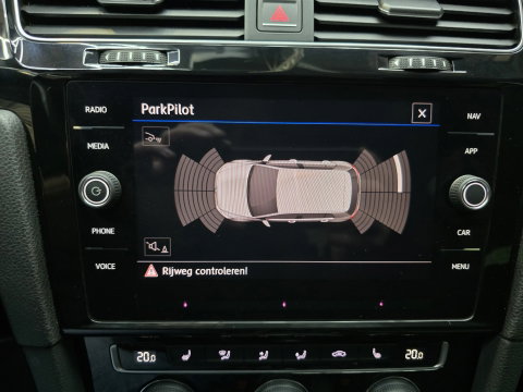 Volkswagen Golf 1.4 TSI R-Line Highline VCP LED Matrix Clima Carplay Navi 17"LM
