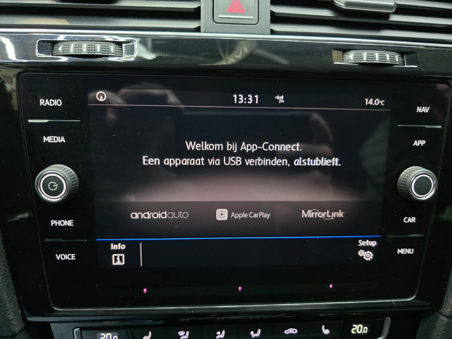 Volkswagen Golf 1.4 TSI R-Line Highline VCP LED Matrix Clima Carplay Navi 17"LM