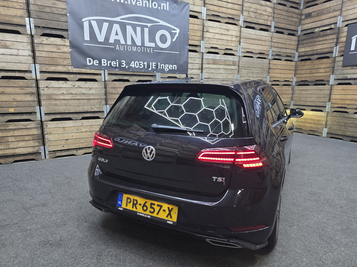 Volkswagen Golf 1.4 TSI R-Line Highline VCP LED Matrix Clima Carplay Navi 17"LM