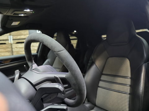 Porsche Cayenne Coupé 3.0 E-Hybrid Carbon Dak Bijr. Display Alcant. Hemel/stuur Chrono 22"GT Uniek!