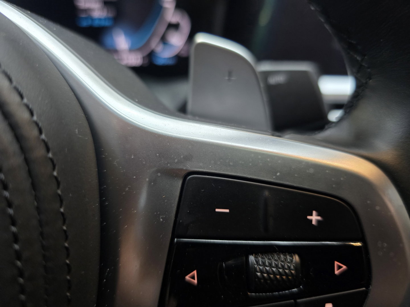 BMW 3-serie 330e eDrive Edition M sport HUD Pano Leder Camera perf 19"LM