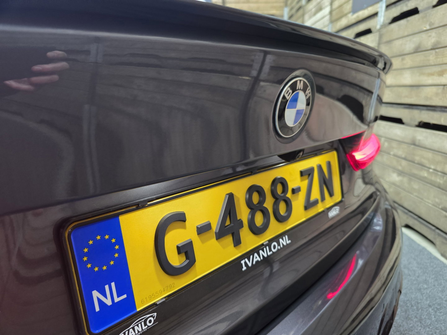 BMW 3-serie 330e eDrive Edition M sport HUD Pano Leder Camera perf 19"LM