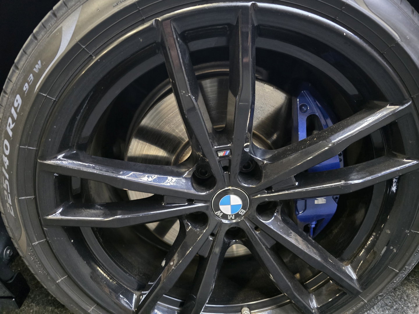 BMW 3-serie 330e eDrive Edition M sport HUD Pano Leder Camera perf 19"LM