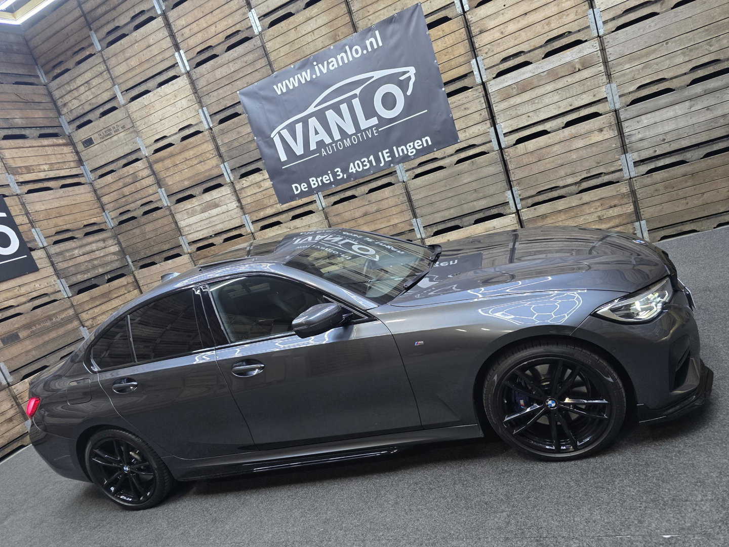 BMW 3-serie 330e eDrive Edition M sport HUD Pano Leder Camera perf 19"LM