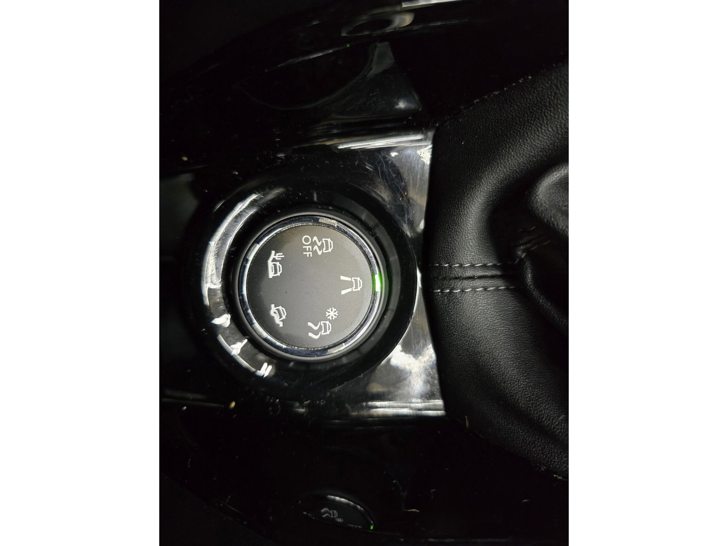 Peugeot 2008 1.2 PureTech Allure Pano Trekhaak Clima Navi Camera Bluetooth 16"LM