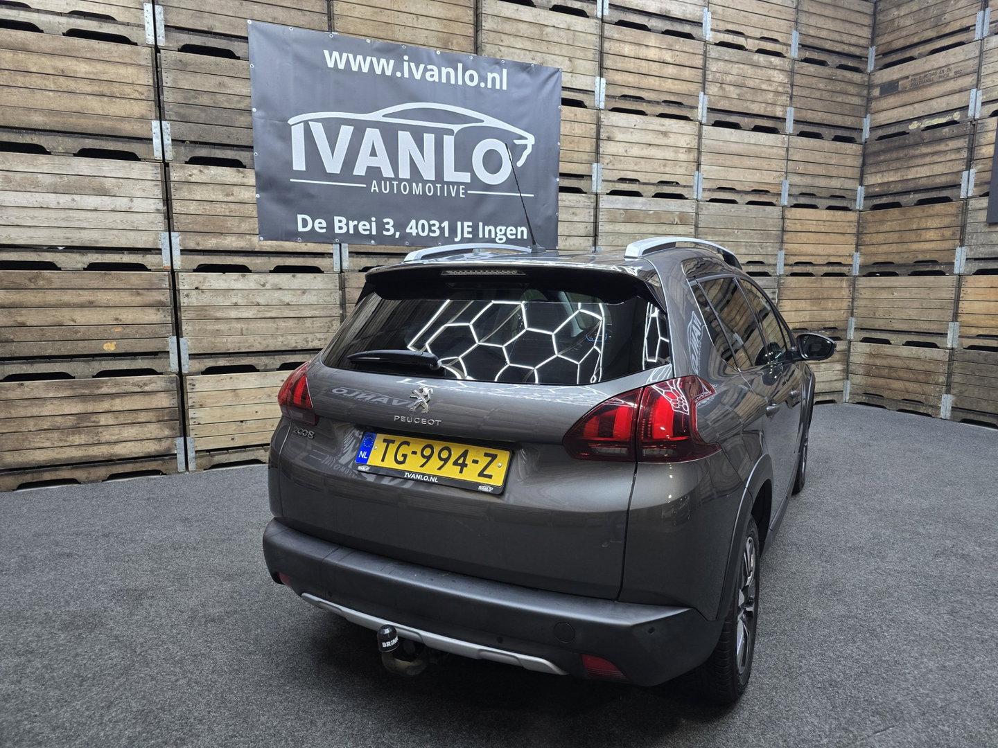 Peugeot 2008 1.2 PureTech Allure Pano Trekhaak Clima Navi Camera Bluetooth 16"LM