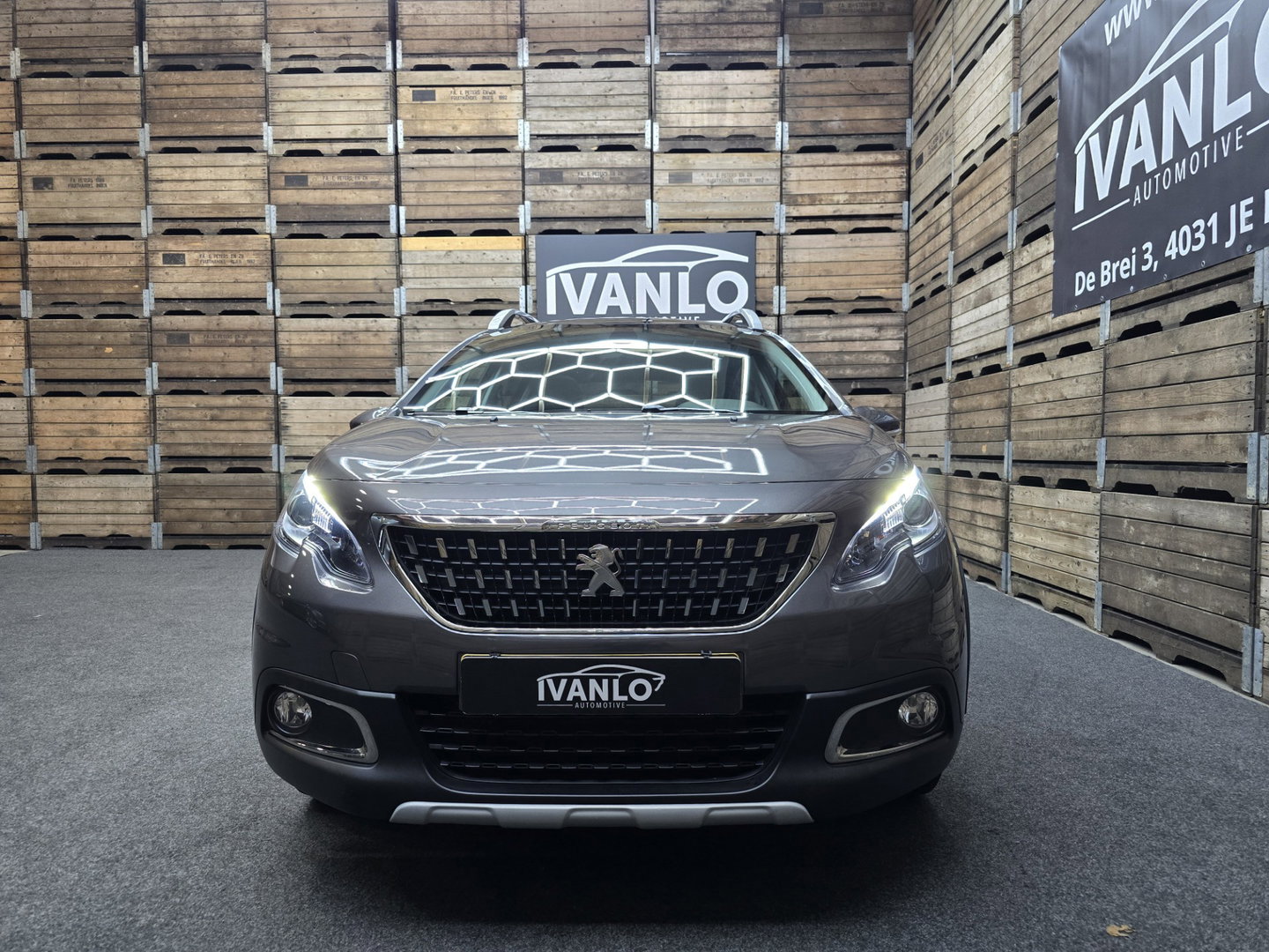 Peugeot 2008 1.2 PureTech Allure Pano Trekhaak Clima Navi Camera Bluetooth 16"LM