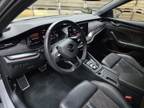 Škoda Octavia Combi 1.4 TSI RS iV PHEV Business First Edition Navi Clima Cruise HUD 19'LM 245PK!