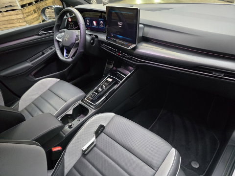 Volkswagen Golf 1.5 eHybrid GTE Leder "vienna"Led IQ Lights Pano Trekhaak HUD 18"LM 272PK!