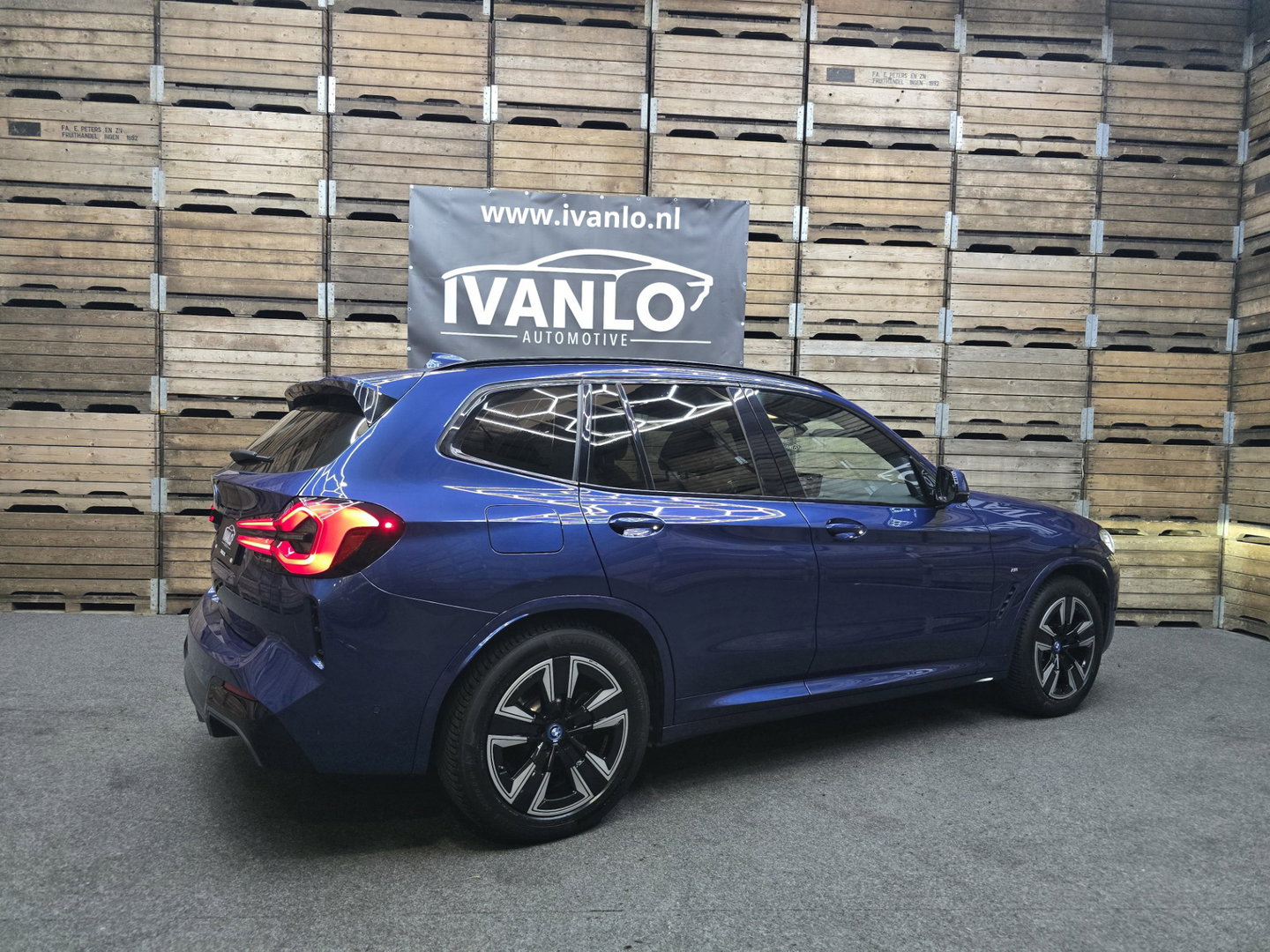 BMW iX3 High Executive 80 kWh Pano LED navi Trekhaak 19"LM 96% SOH