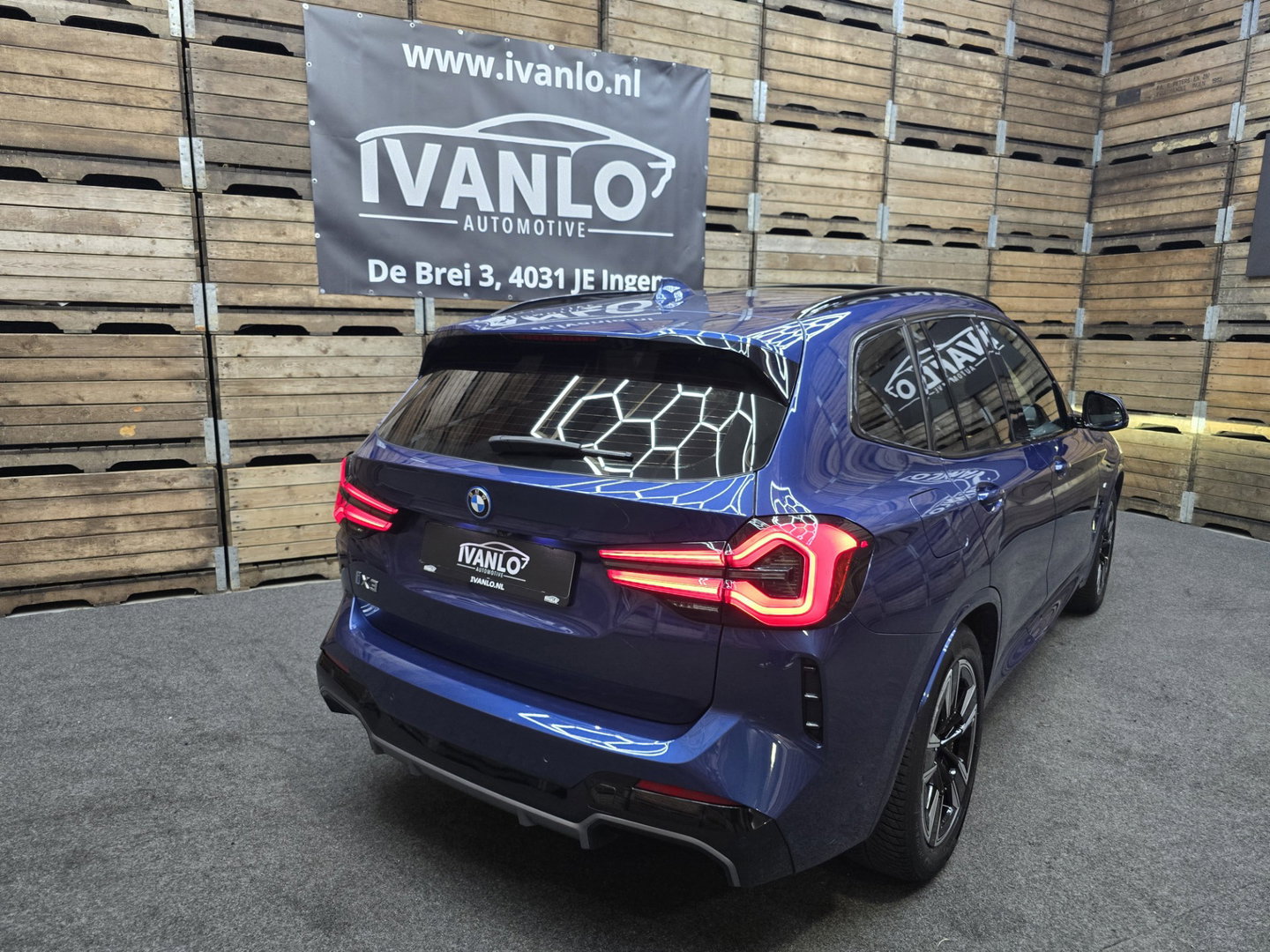 BMW iX3 High Executive 80 kWh Pano LED navi Trekhaak 19"LM 96% SOH