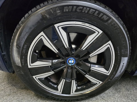 BMW iX3 High Executive 80 kWh Pano LED navi Trekhaak 19"LM 96% SOH