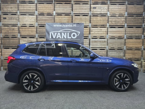 BMW iX3 High Executive 80 kWh Pano LED navi Trekhaak 19"LM 96% SOH