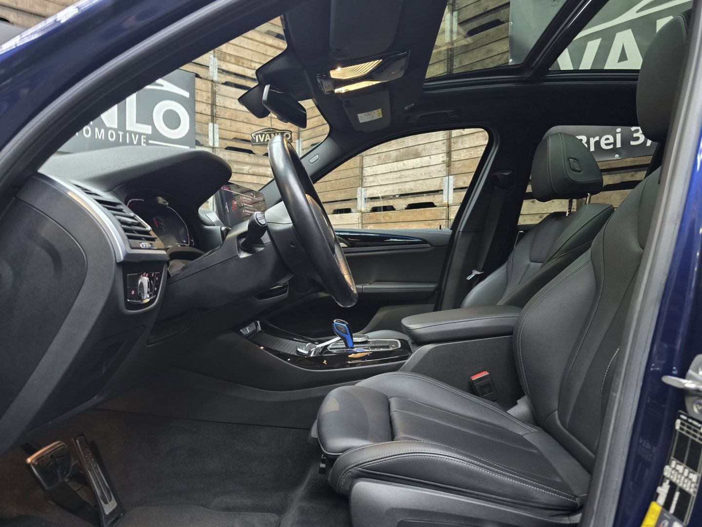 BMW iX3 High Executive 80 kWh Pano LED navi Trekhaak 19"LM 96% SOH