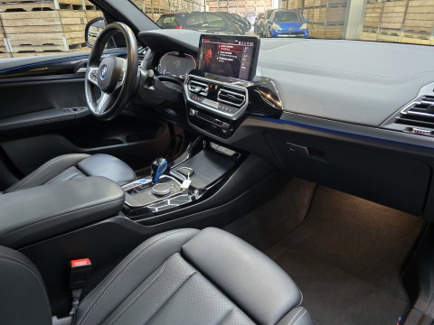 BMW iX3 High Executive 80 kWh Pano LED navi Trekhaak 19"LM 96% SOH