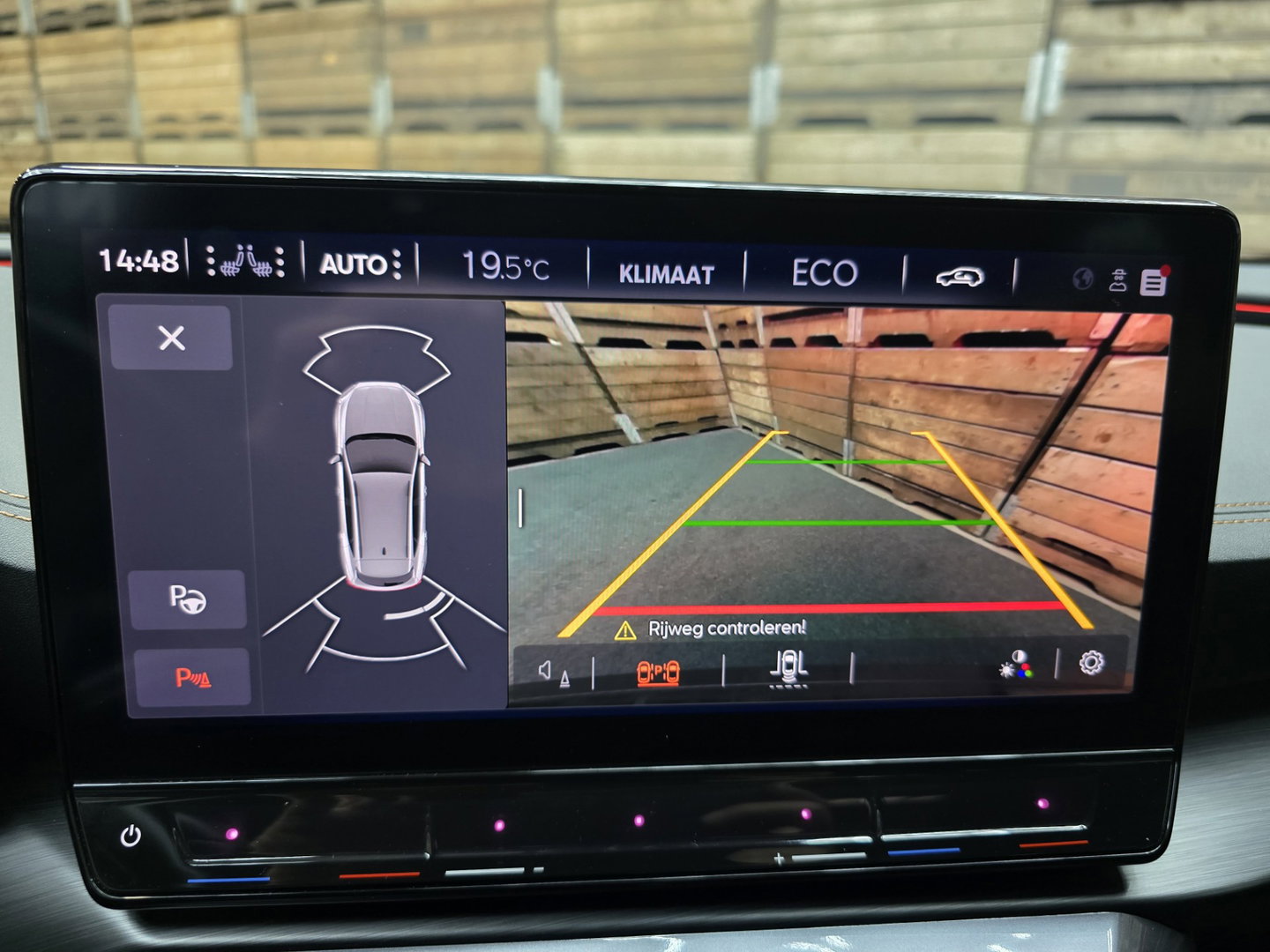 CUPRA Formentor 1.4 TSI e-Hybrid Essential Panoramadak LED Matrix Camera Cruise 18"LM
