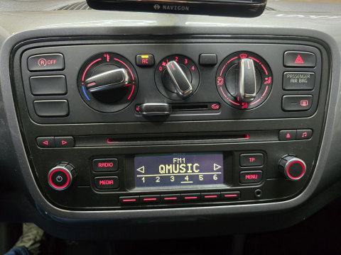 SEAT Mii 1.0 Style Sport Bluetooth Airco Cruise PDC 15"LM NAP