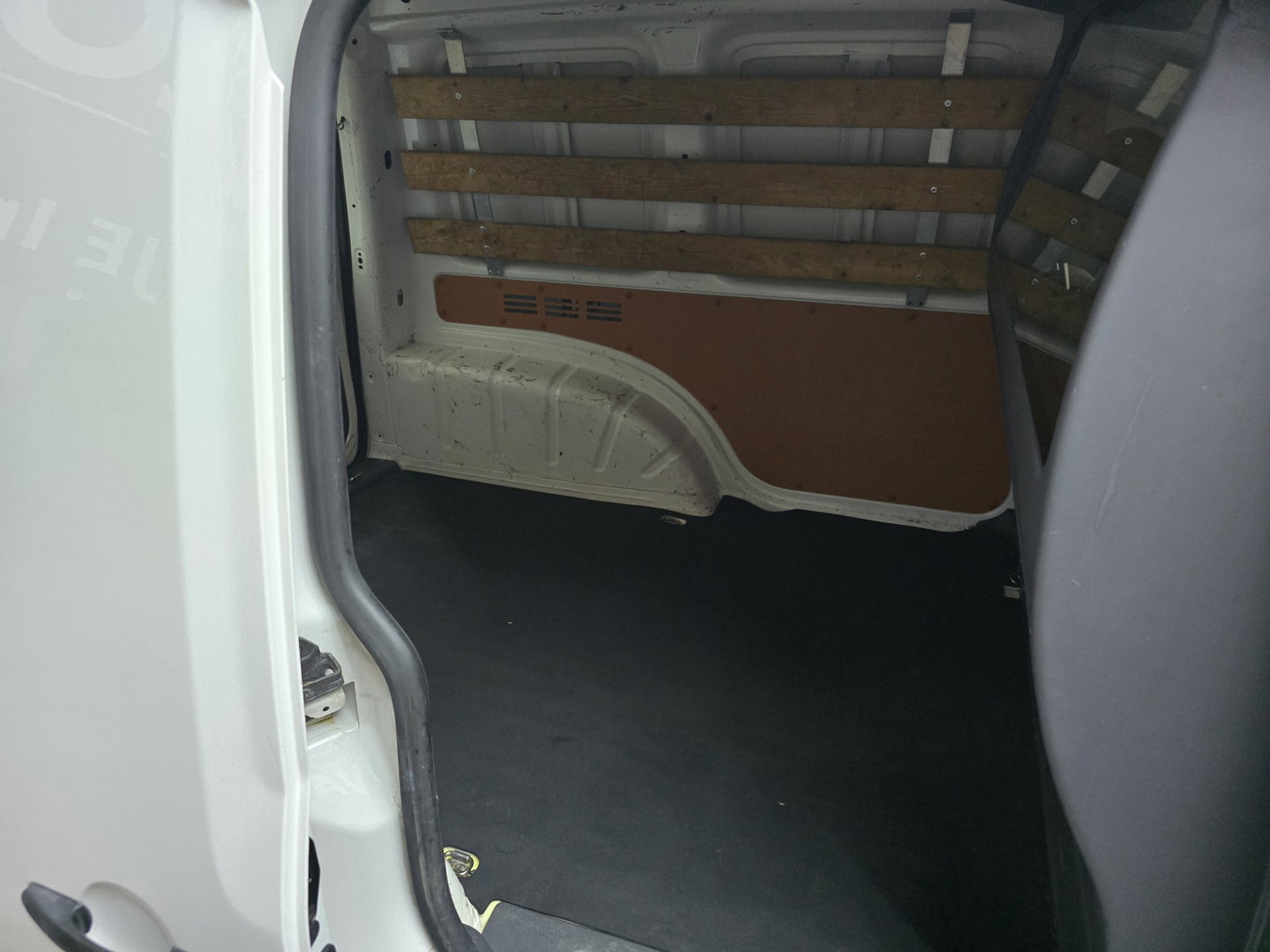 Volkswagen Caddy 1.6 TDI BMT NAVI Cruise Bluetooth DAB+ 18''LM