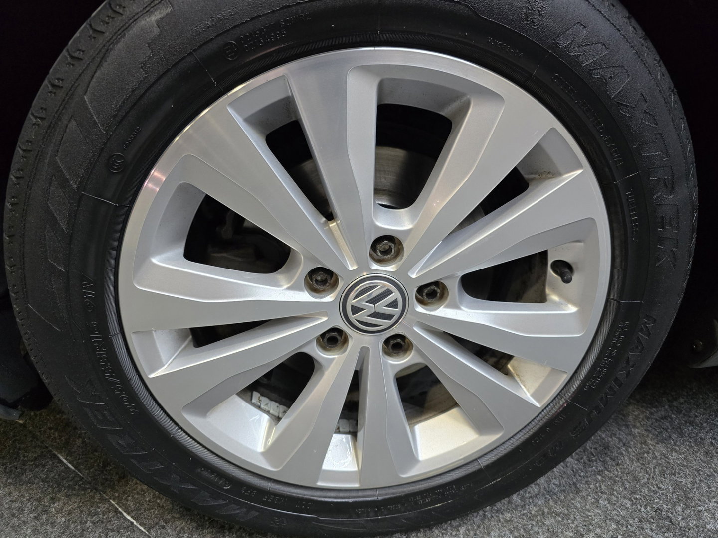 Volkswagen Golf 1.2 TSI Business Edition Connected Pano Led Navi Clima PDC Trekhaak LM