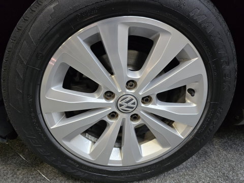 Volkswagen Golf 1.2 TSI Business Edition Connected Pano Led Navi Clima PDC Trekhaak LM