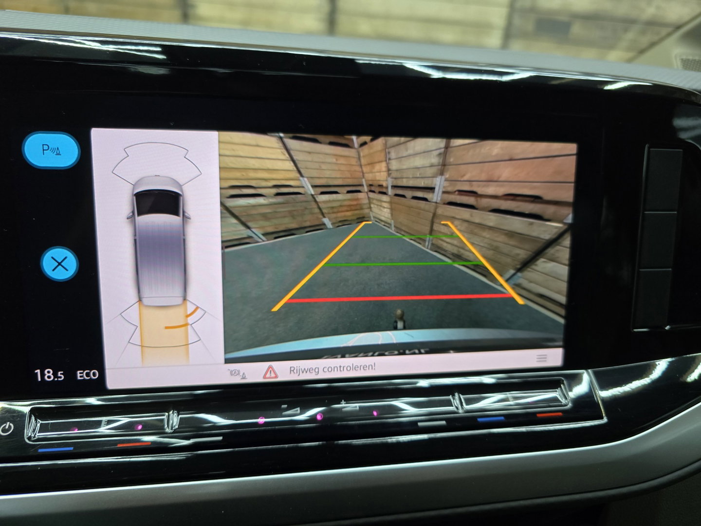 Volkswagen Multivan 1.4 eHybrid L2H1 Style 7p. Trekh. 218 PK DSG Pano LEd Carplay Clima Cruise 17"LM 97.8 % SOH