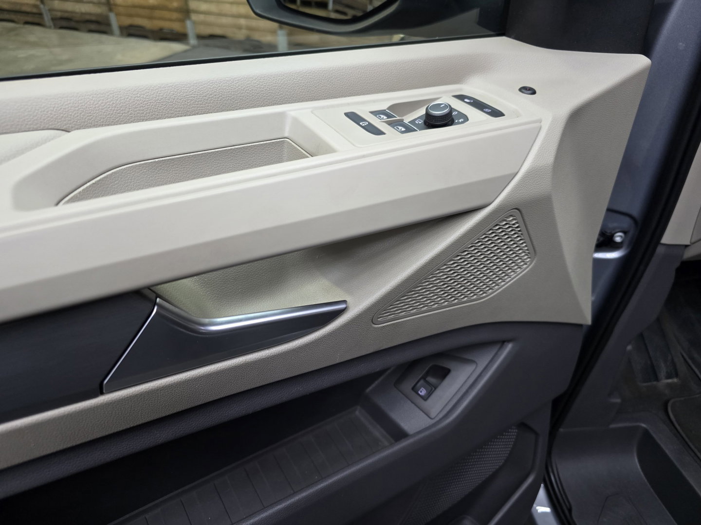 Volkswagen Multivan 1.4 eHybrid L2H1 Style 7p. Trekh. 218 PK DSG Pano LEd Carplay Clima Cruise 17"LM 97.8 % SOH