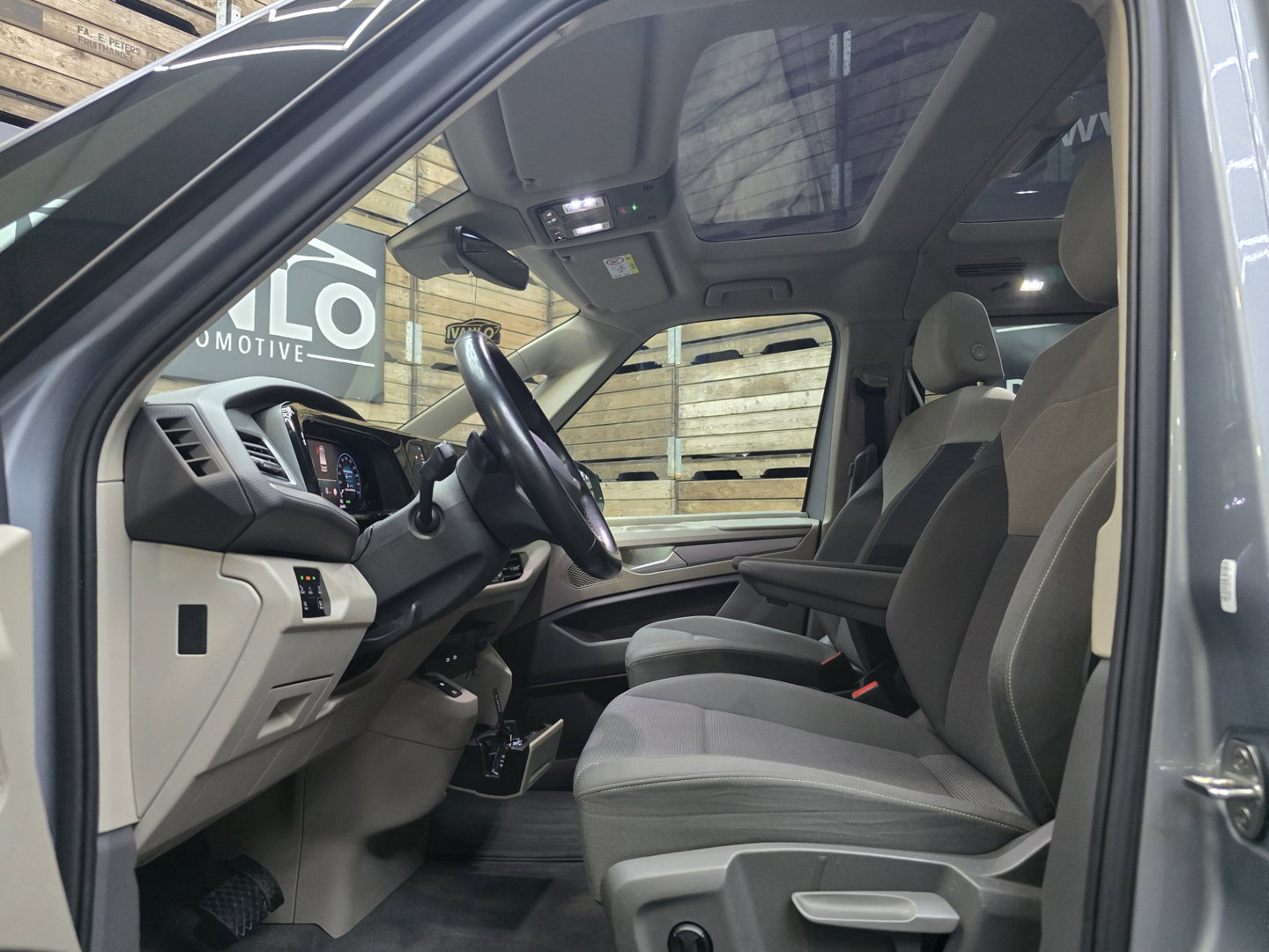 Volkswagen Multivan 1.4 eHybrid L2H1 Style 7p. Trekh. 218 PK DSG Pano LEd Carplay Clima Cruise 17"LM 97.8 % SOH