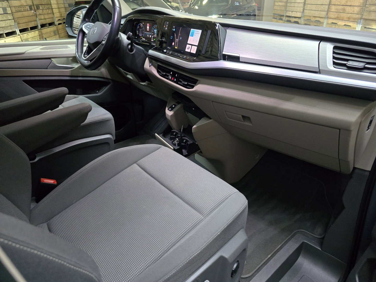 Volkswagen Multivan 1.4 eHybrid L2H1 Style 7p. Trekh. 218 PK DSG Pano LEd Carplay Clima Cruise 17"LM 97.8 % SOH