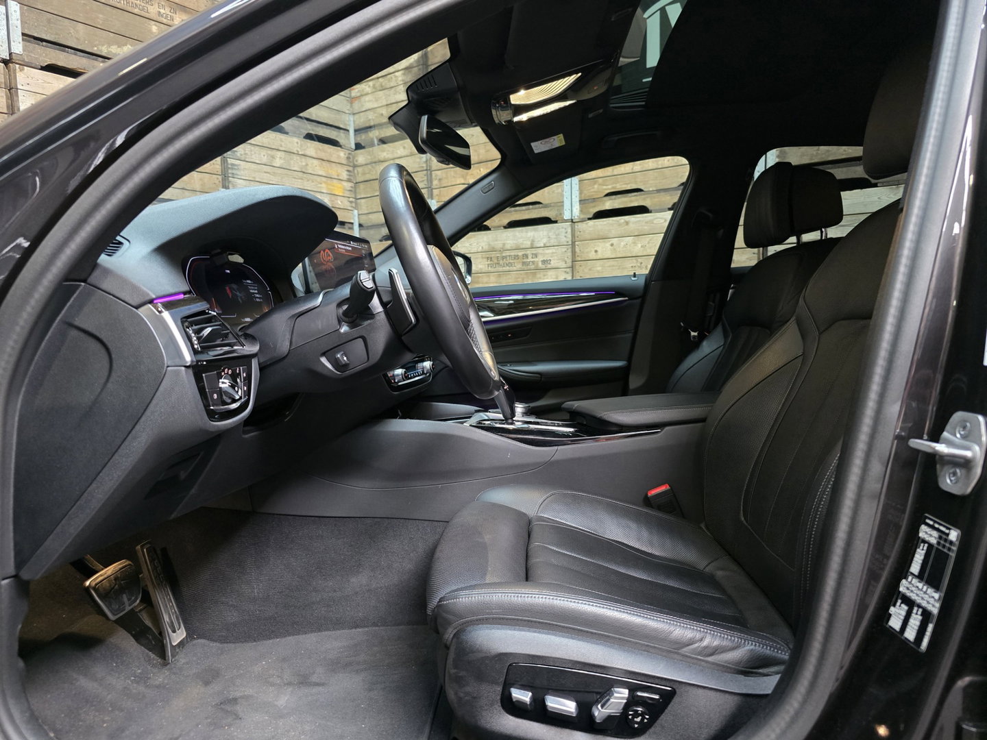 BMW 5 Serie 530d Business Edition Plus M-Sport Laser Led Pano Leder HUD Clima Cruise 18"LM
