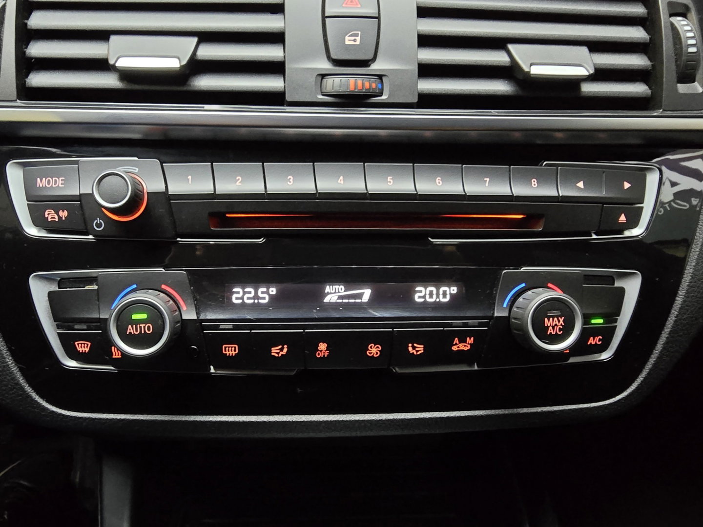 BMW 1-serie 118i Executive Sportline Navi clima LED Shadowline cruise trekhaak LM