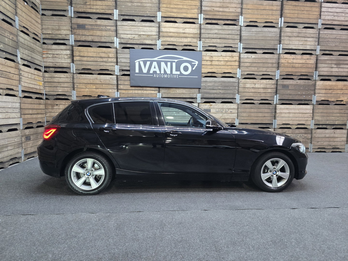 BMW 1-serie 118i Executive Sportline Navi clima LED Shadowline cruise trekhaak LM