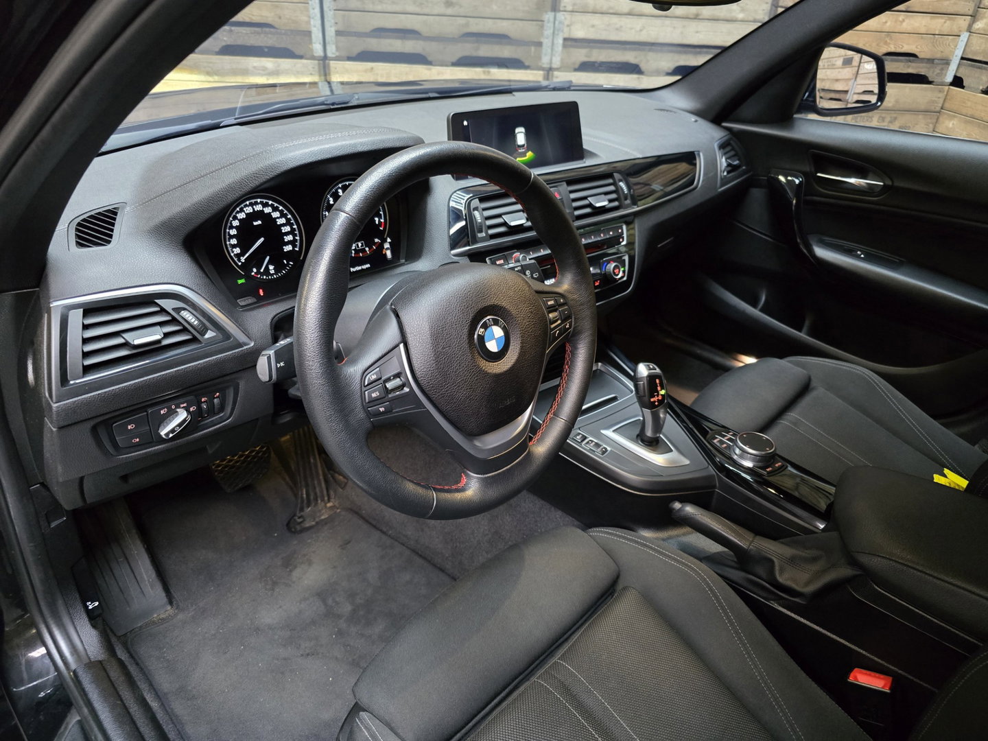 BMW 1-serie 118i Executive Sportline Navi clima LED Shadowline cruise trekhaak LM