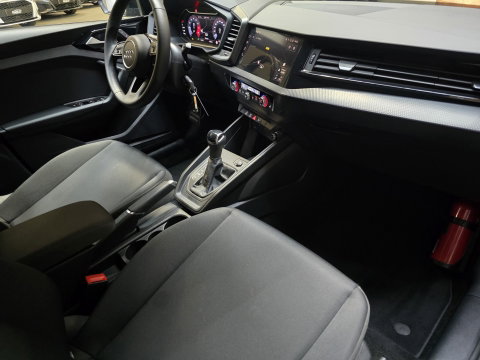 Audi A1 Sportback 30 TFSI Advanced edition S-Line Carplay Navigatie Stoelverwarming 16"LM