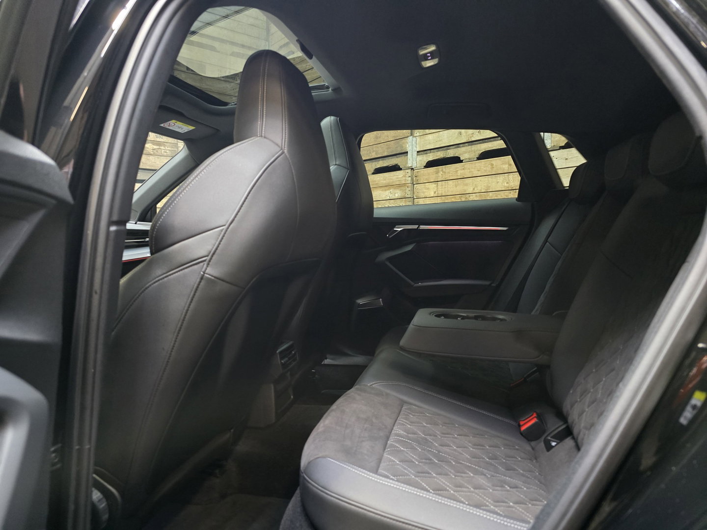 Audi A3 Sportback 45 TFSI e S edition Competition LED PanoCamera Navi LM