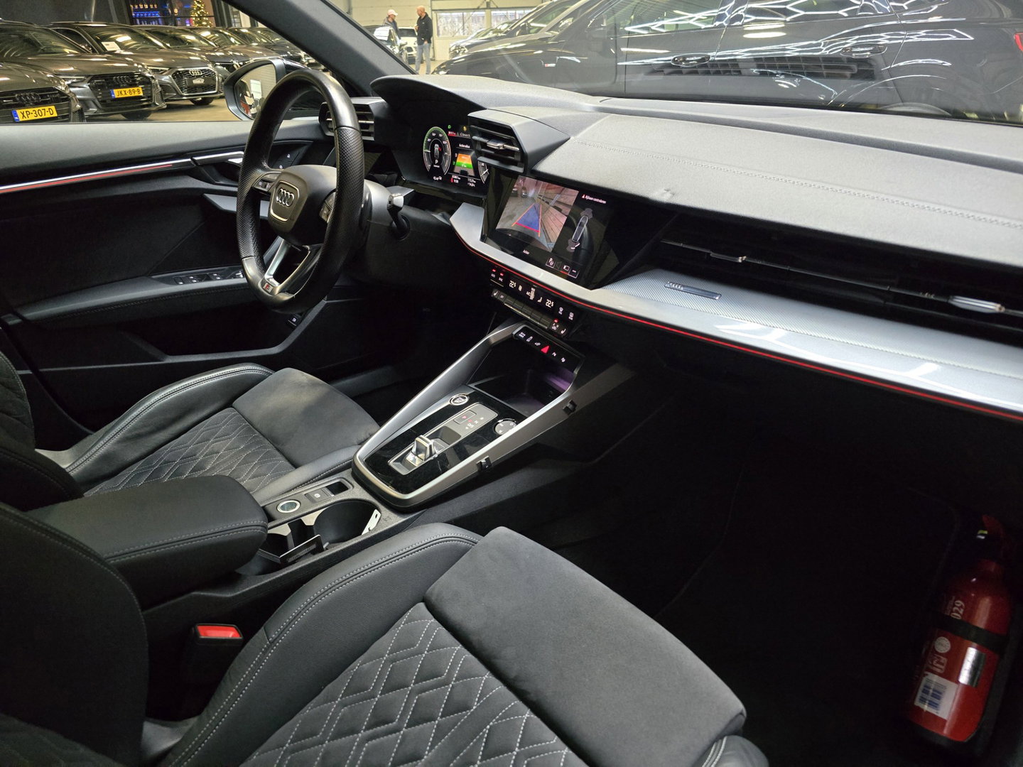 Audi A3 Sportback 45 TFSI e S edition Competition LED PanoCamera Navi LM