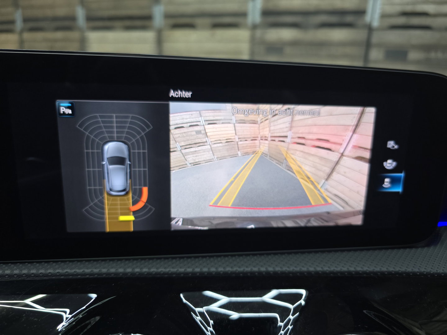 Mercedes-Benz A-Klasse AMG 35 4MATIC Premium Pano Sfeer Camera Navi LM Trekhaak