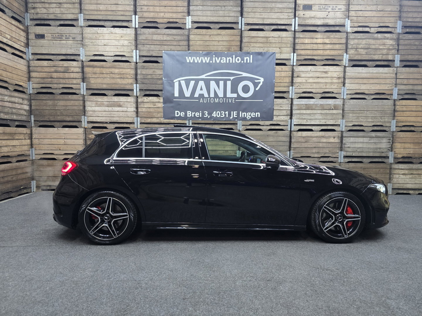 Mercedes-Benz A-Klasse AMG 35 4MATIC Premium Pano Sfeer Camera Navi LM Trekhaak