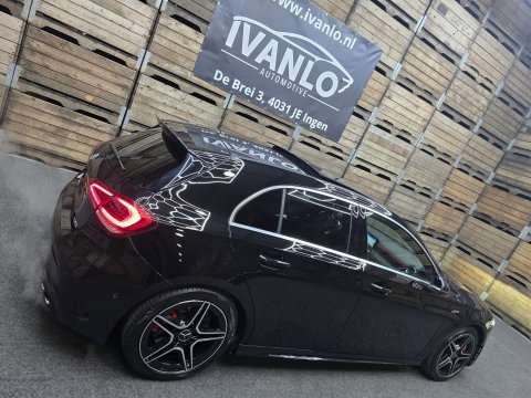 Mercedes-Benz A-Klasse AMG 35 4MATIC Premium Pano Sfeer Camera Navi LM Trekhaak