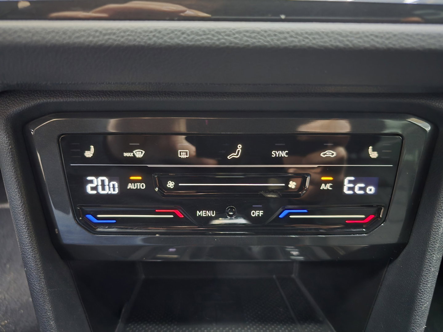 Volkswagen Tiguan 1.4 TSI eHybrid R-Line Blackstyle Leder Trekhaak LED Navi 20"LM