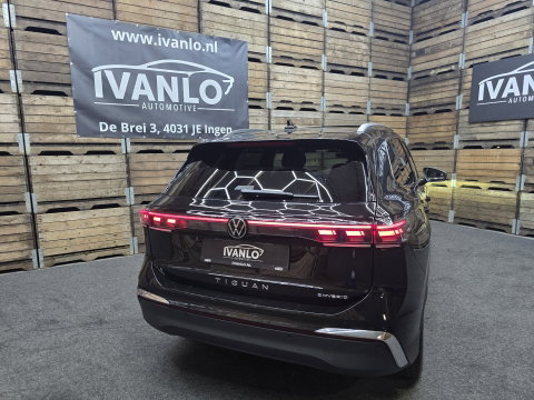 Volkswagen Tiguan 1.5 eHybrid Elegance IQ LIght Panorama 360 HUD Trekhaak 20"LM