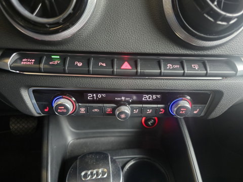 Audi A3 Sportback 1.4 e-tron PHEV Ambition Pro Line plus Leder Pano Navi LED LM