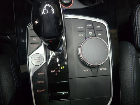 BMW 1-serie 118i High Executive Edition M-Sport Pano Leder Navi Camera Carplay 17"LM
