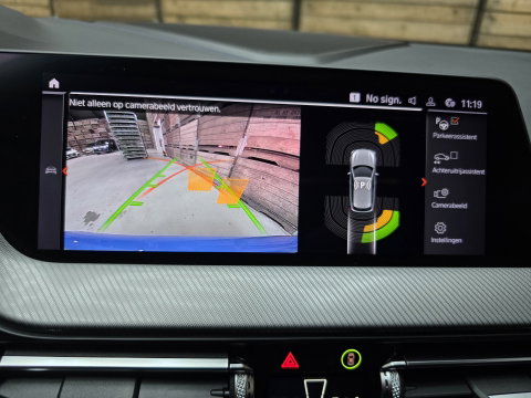 BMW 1-serie 118i High Executive Edition M-Sport Pano Leder Navi Camera Carplay 17"LM
