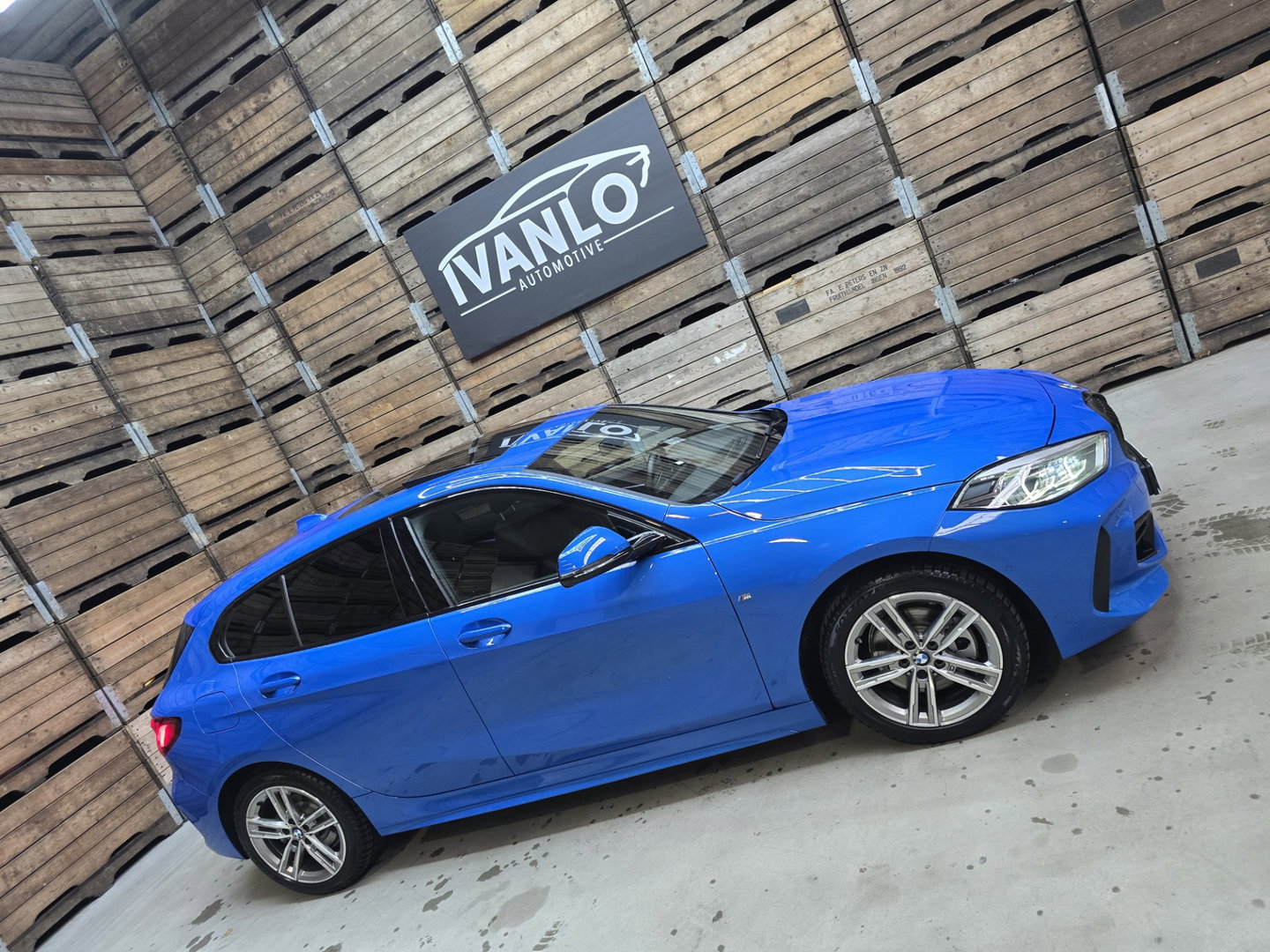 BMW 1-serie 118i High Executive Edition M-Sport Pano Leder Navi Camera Carplay 17"LM