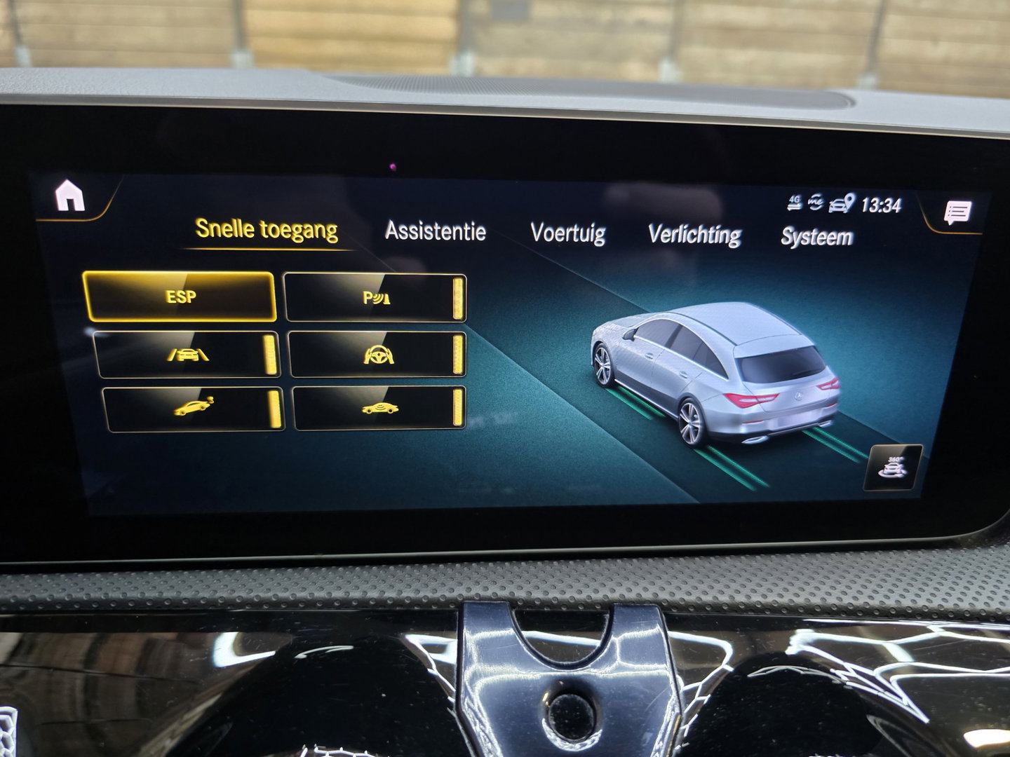 Mercedes-Benz CLA-Klasse Shooting Brake 200 Business Solution AMG MATT GRIJS Pano Camera Sfeer Navi LM